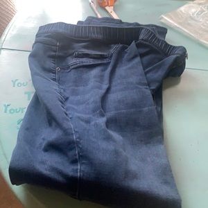 Amazingly comfy stretch jeans. 5x barely worn